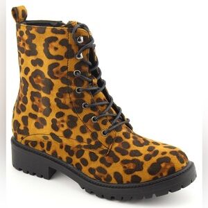 NIB Nature breeze Leopard Print Lace Up Combat Ankle Boots Size 7.5
